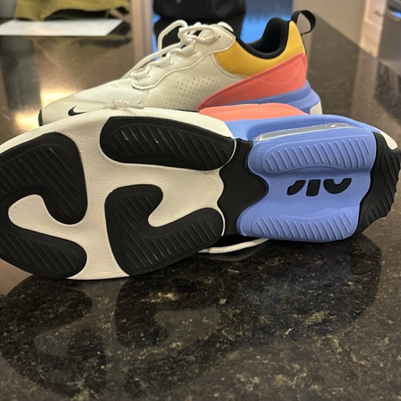 Womans Nike Air Max Verona Shoes - Picture 4 of 4